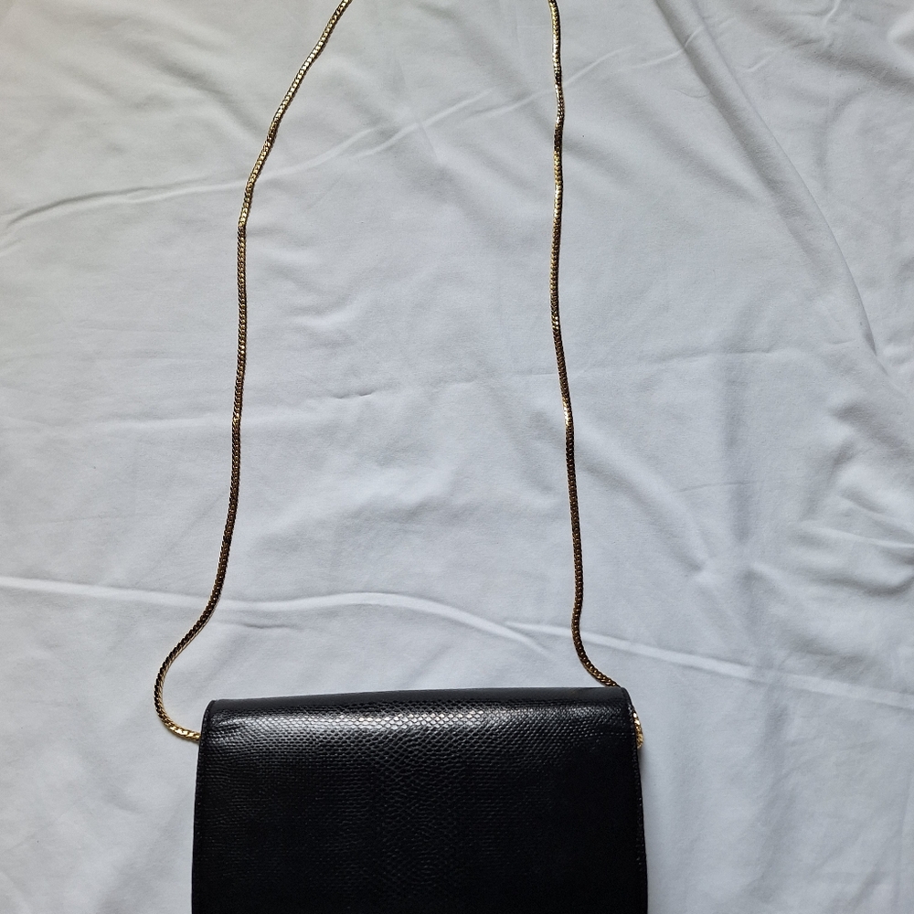 Ashneil Elegant Black Cobra Clutch with Gold Chain - Picture 4 of 6